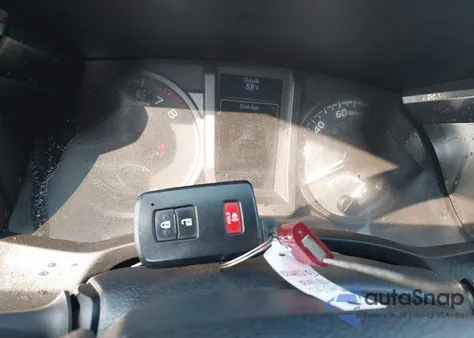 2017 Toyota Tacoma Trd Off Road из США, поврежденный, VIN 3TMCZ5ANXHM099610